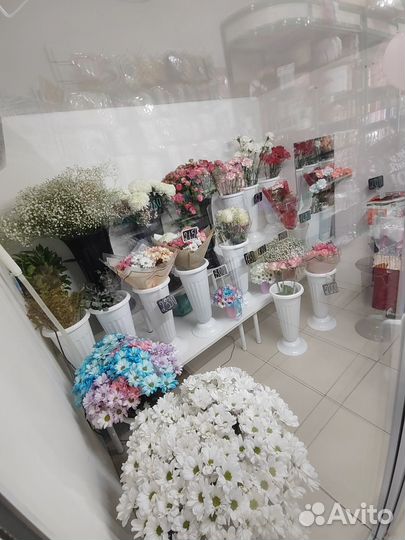 Продам готовый бизнес цветочный магазин