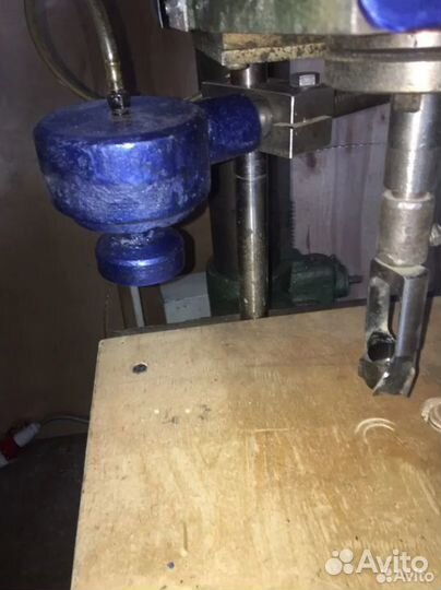 Сверлильный станок по дереву