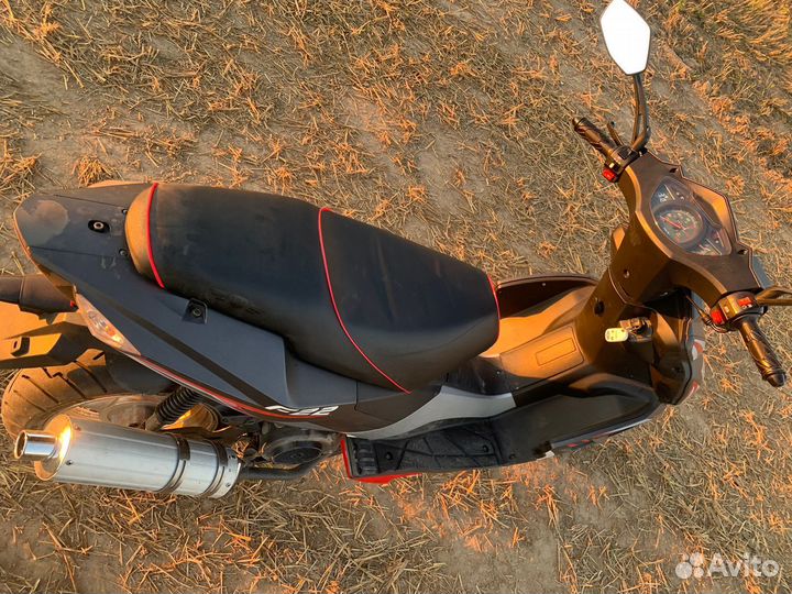 Скутер 150 кубов