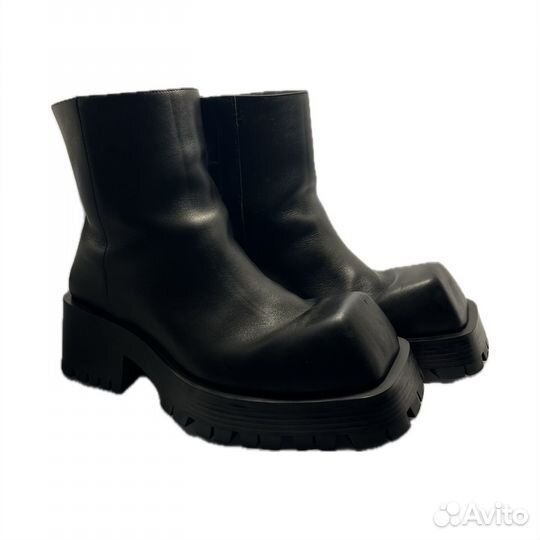 Balenciaga trooper leather boots