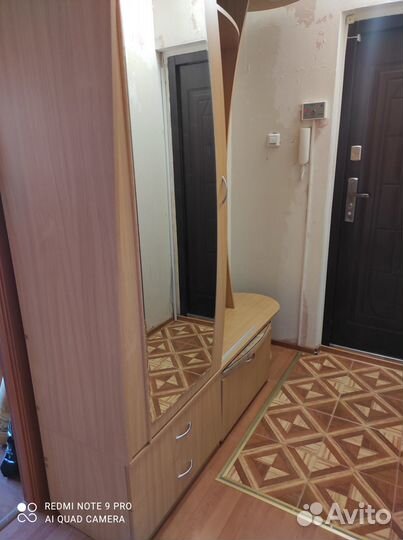 Продаётся прихожая