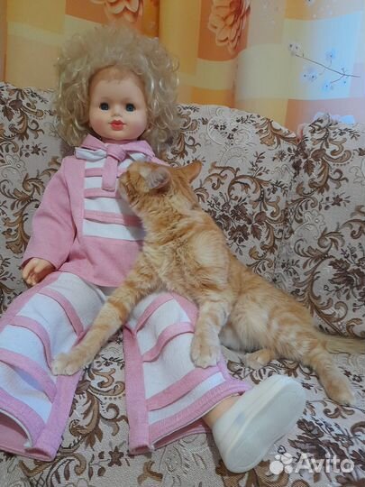 Кукла Снежана. Большая. Умеет ходить