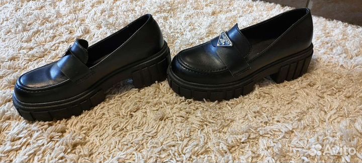 Ботинки женские 37