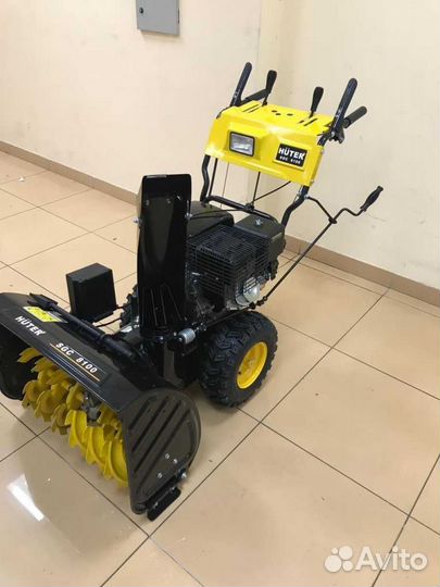 Снегоуборщик Huter SGC 8100