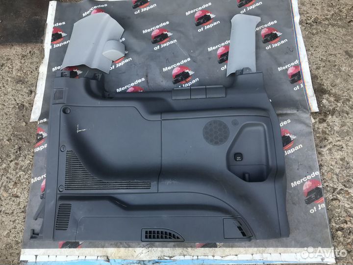 Отделка левой половины багажника w639