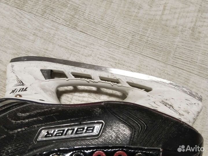 Коньки хоккейные Bauer x700