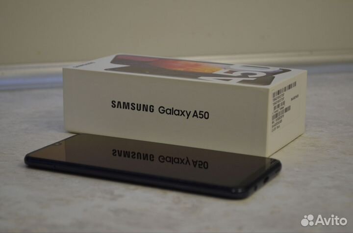 Samsung Galaxy A50, 4/64 ГБ