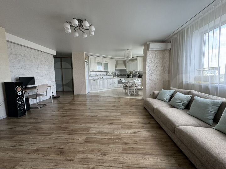 3-к. квартира, 81,6 м², 17/25 эт.