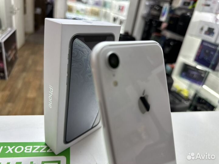 iPhone Xr, 128 ГБ