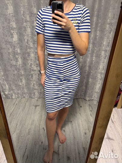 Костюм женский с юбкой