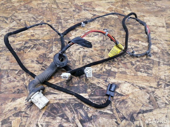 Проводка двери задняя правая Hyundai Getz TB G4EA