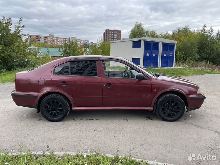 Skoda Octavia 1.6 МТ, 1998, 300 000 км