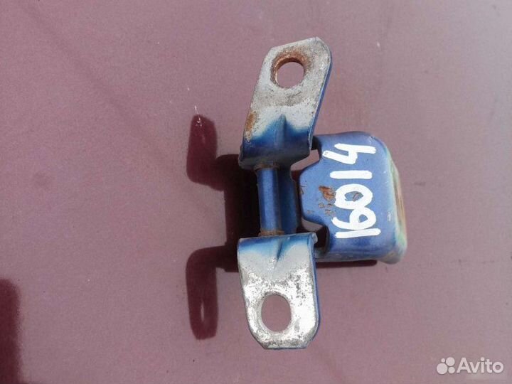 Петля двери задняя левая Mazda 3 2007