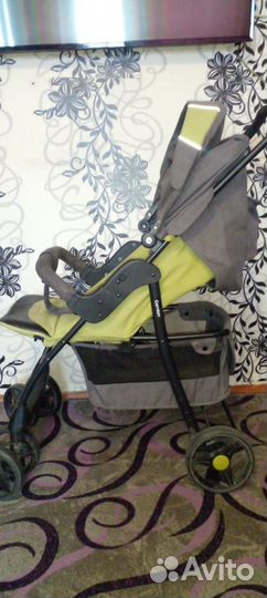 Продам прогулочную коляску