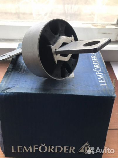 Сайлентблок заднего рычага левый lemforder ford