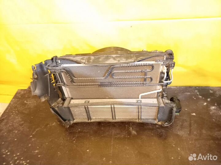 Mersedes W204 кассета радиатора