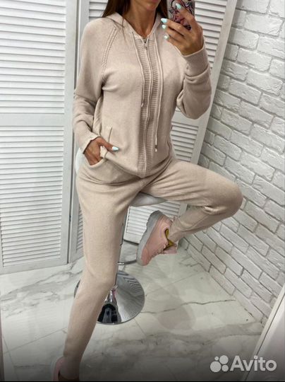 Новый костюм, вязаный, 42-48