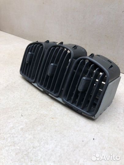 Дефлектор воздуховод торпедо Dodge Caravan EDZ