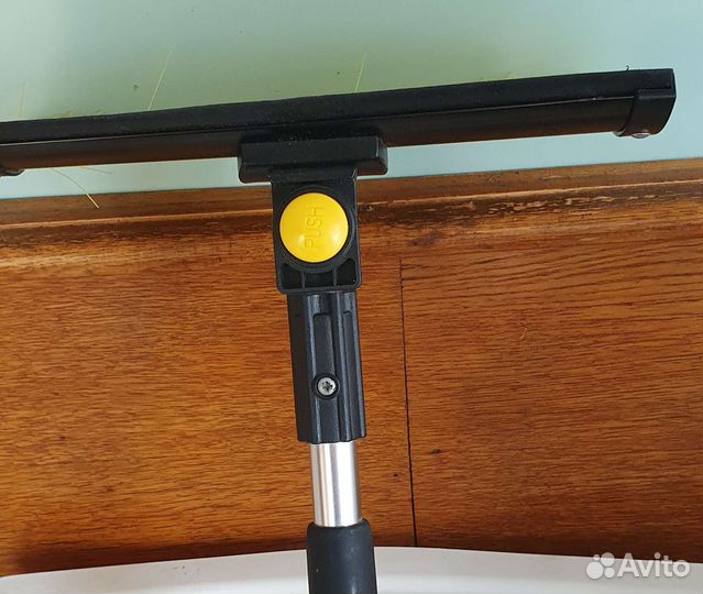 Щётка- скребок для авто