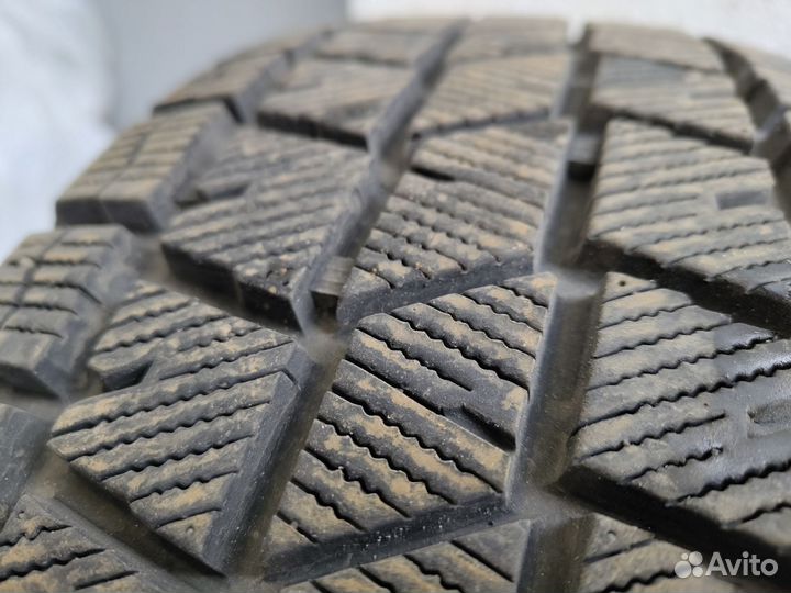 Sailun Ice Blazer Arctic SUV 215/65 R16 102H