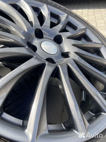 Комплект дисков Скад Валенсия, резина виатти R18