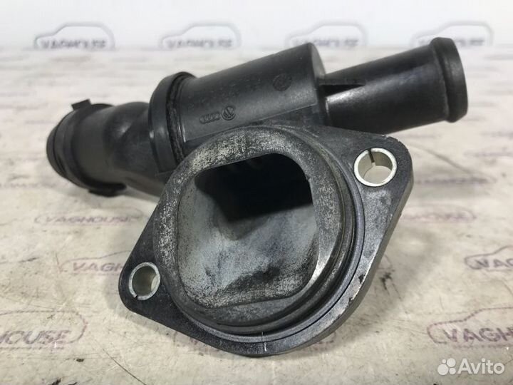 Корпус термостата Volkswagen Passat B6 2.0 BVY