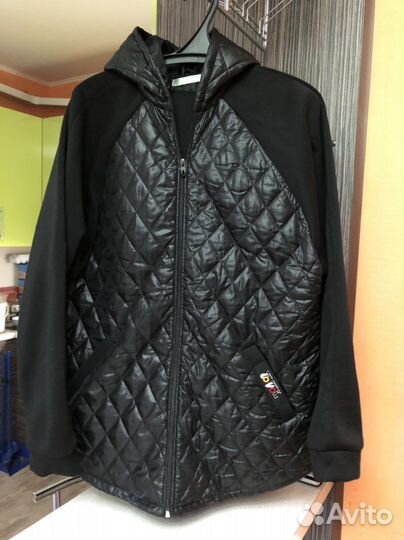 Женский спортивный костюм