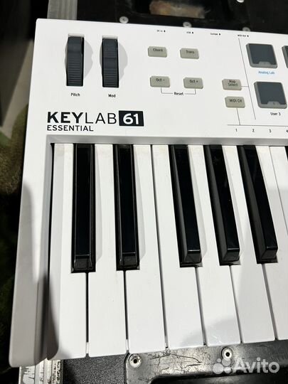 Миди клавиатура Arturia KeyLab Essential 61