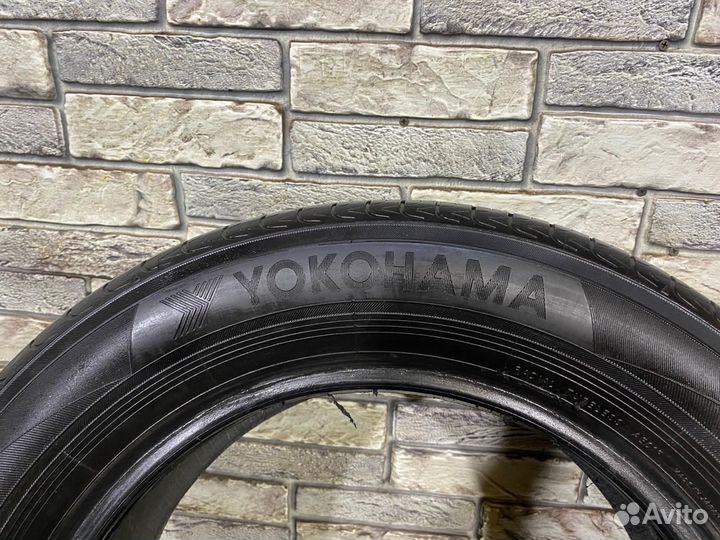 Yokohama BluEarth-A 215/60 R16