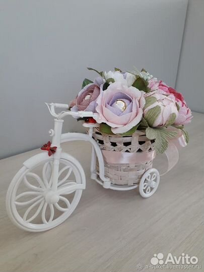 Букет из конфет и цветов на заказ