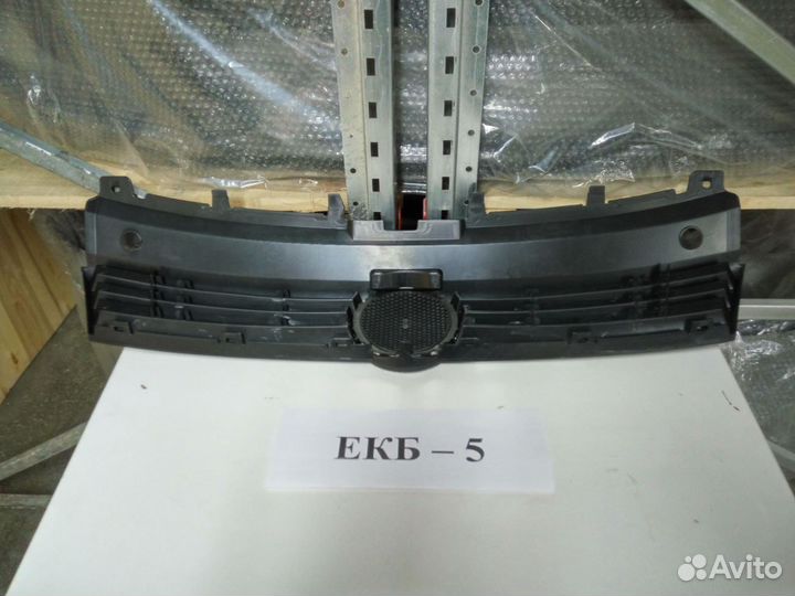 Решетка радиатора Фольксваген Поло 5