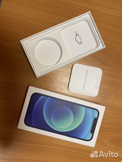 Коробка от iPhone 12