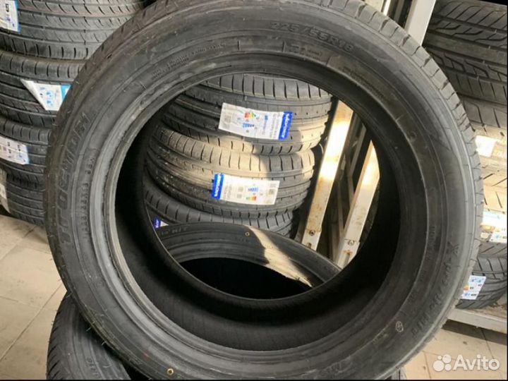 Tracmax X-Privilo H/T 225/55 R18 98H