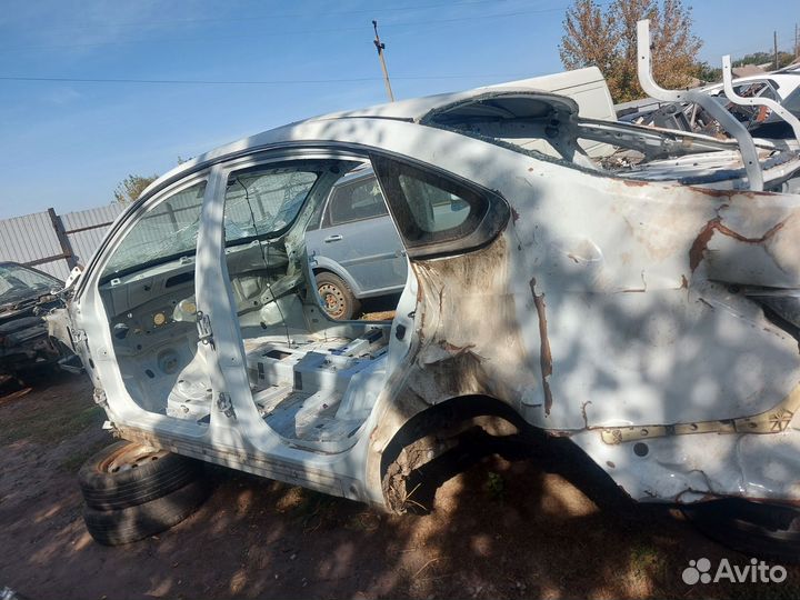 Кузов на nissan almera J 15 2018г