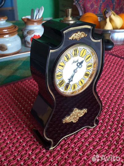 Настольные каминные механические часы Агат