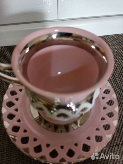 Розовый фарфор