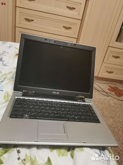 Ноутбук asus на запчасти