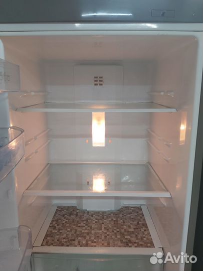 Серебристый холодильник LG NoFrost (190 см) /дд