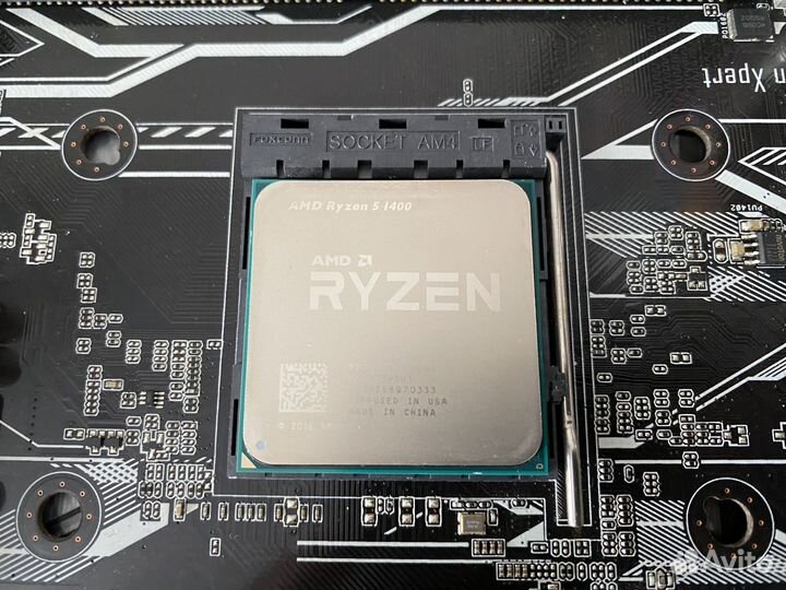 Материнская плата с процессором