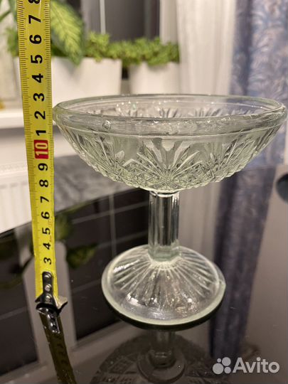 Вазочка на ножке