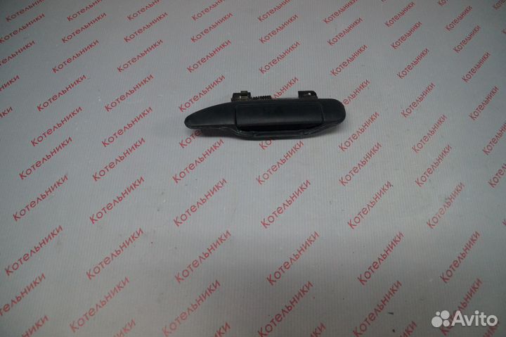 Nissan 80607-9F200 Ручка левая