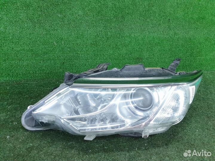 Фара левая Toyota Camry