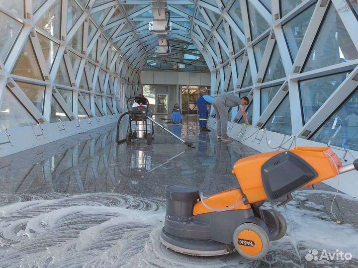 Роторная чистка (размывка) пола