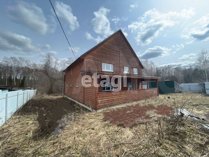 Дом 270,7 м² на участке 12 сот.