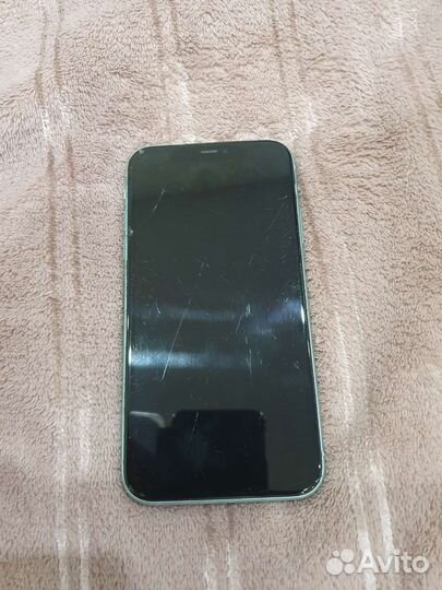 Телефон iPhone 11