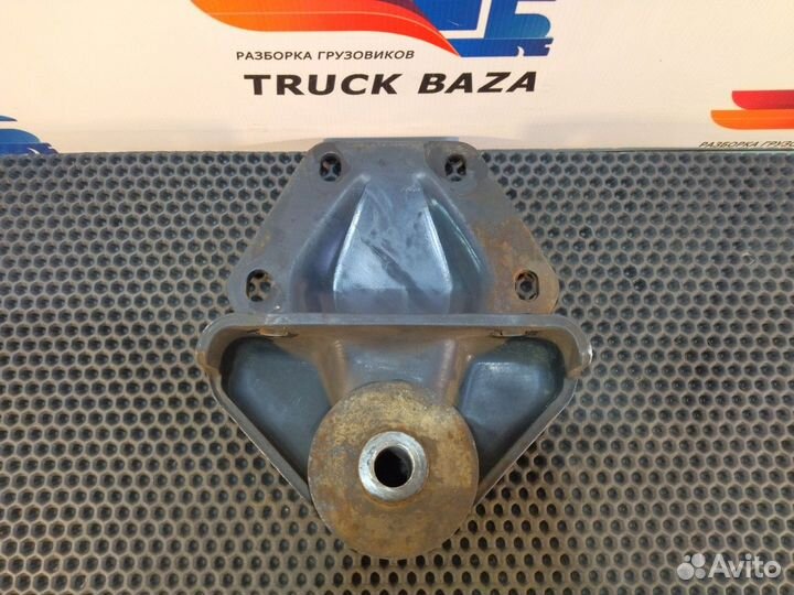 8161651 Кронштейн рессоры передней задний