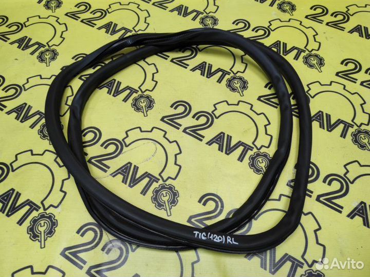 Уплотнитель проема двери задний левый Volkswagen