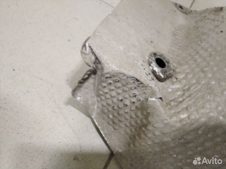 Экран теплозащитный Fortuner 2015