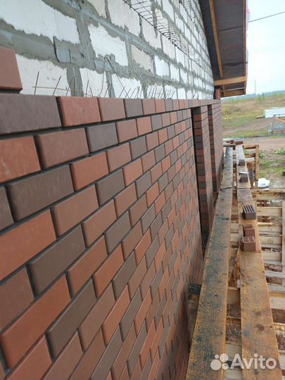 Бригада строителей