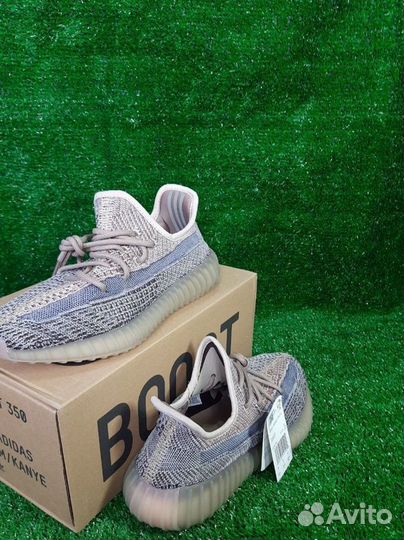 Кроссовки Adidas Yeezy Boost 350 V2